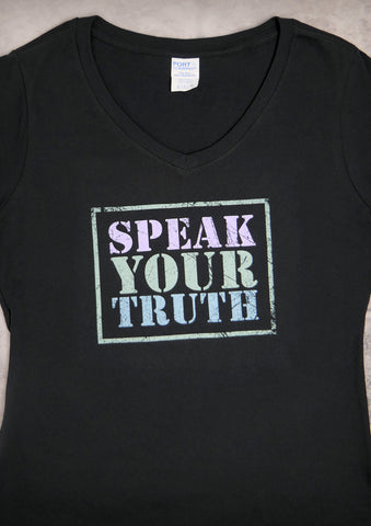 Speak Your Truth – Women's Black V-neck T-shirt