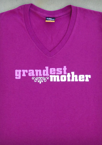 Grandest Mother – Women's Raspberry V-neck T-shirt